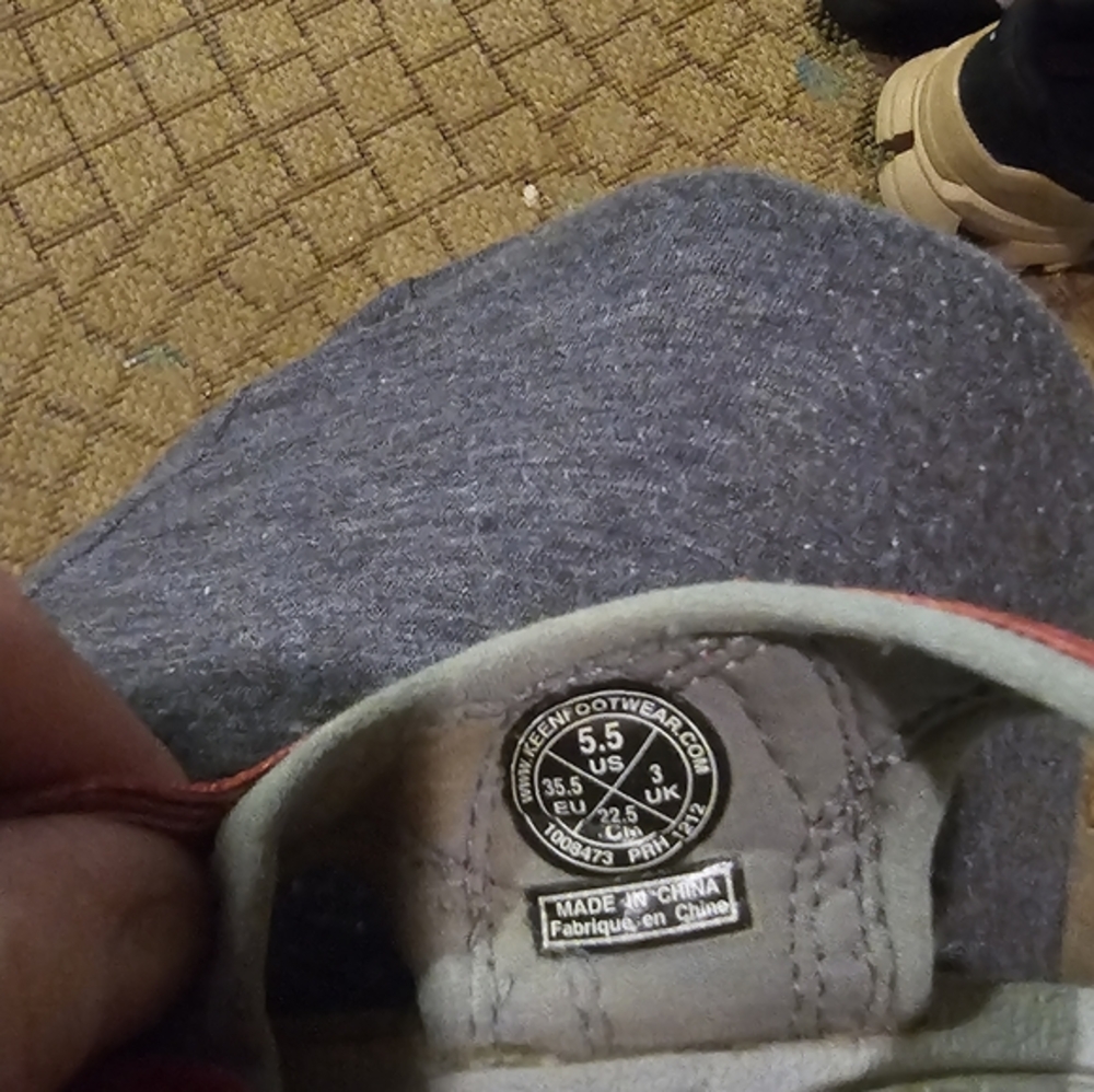 Keens sport shoe